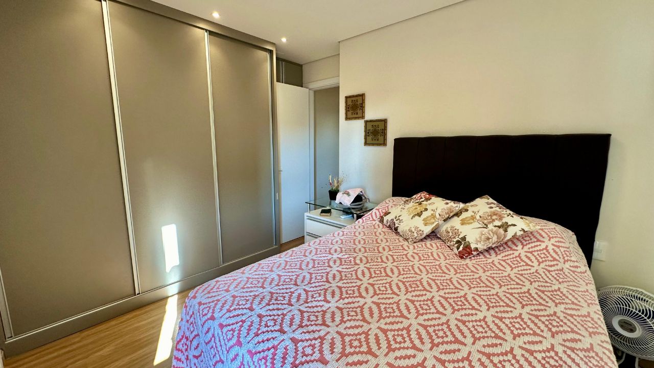 Apartamento à venda com 2 quartos, 62m² - Foto 9