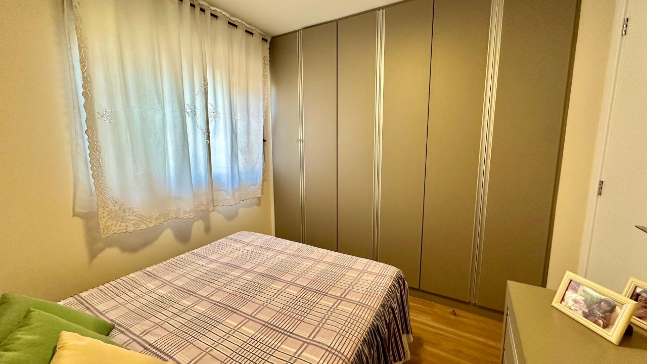 Apartamento à venda com 2 quartos, 62m² - Foto 13