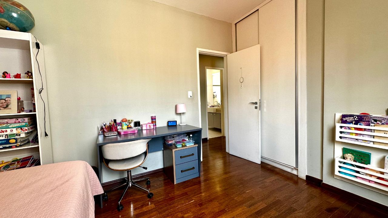 Apartamento para alugar com 3 quartos, 110m² - Foto 12