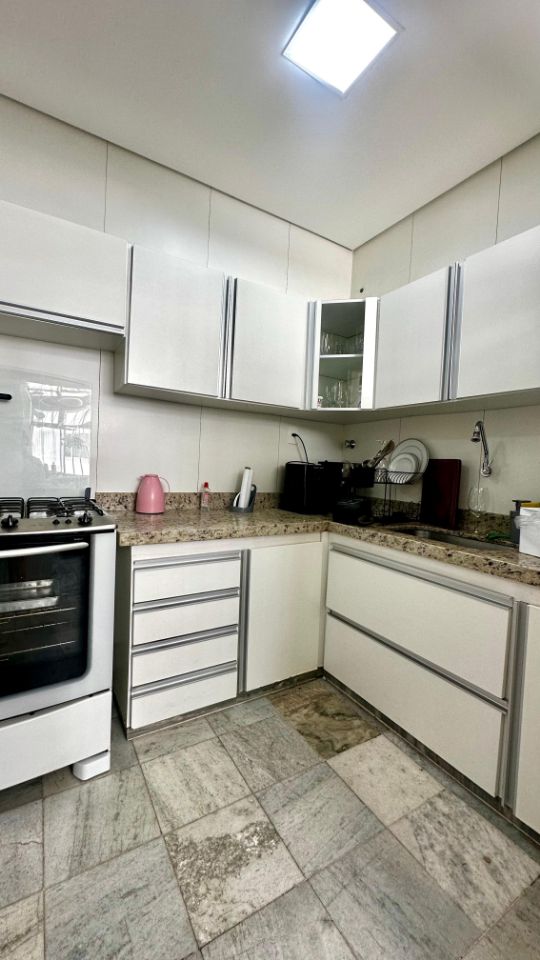 Apartamento para alugar com 3 quartos, 110m² - Foto 14