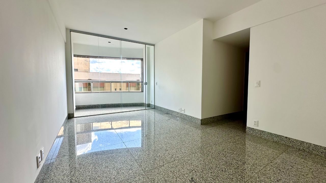 Apartamento à venda com 3 quartos, 83m² - Foto 1