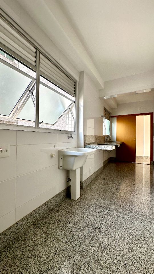 Apartamento à venda com 3 quartos, 83m² - Foto 9