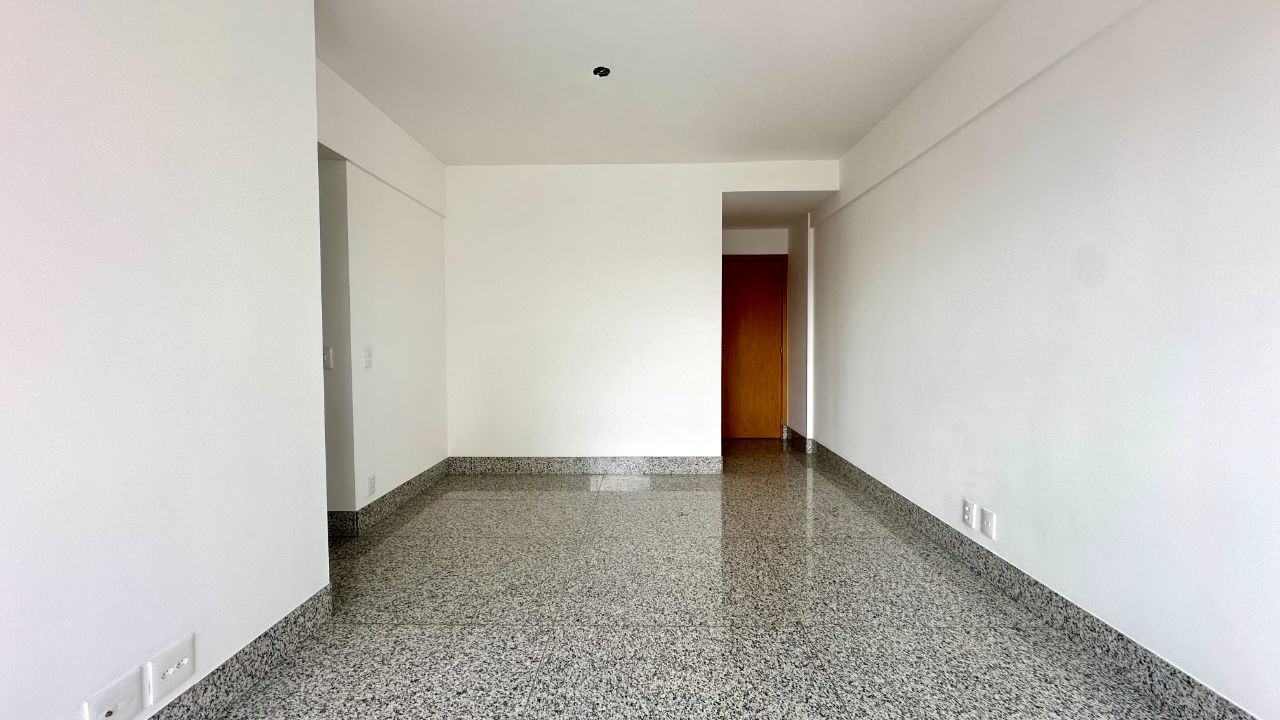 Apartamento à venda com 3 quartos, 83m² - Foto 2