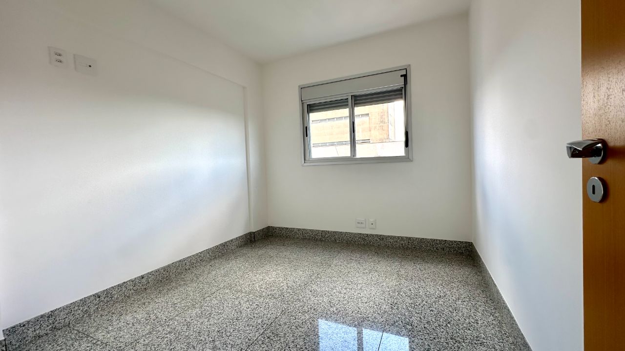 Apartamento à venda com 3 quartos, 83m² - Foto 15