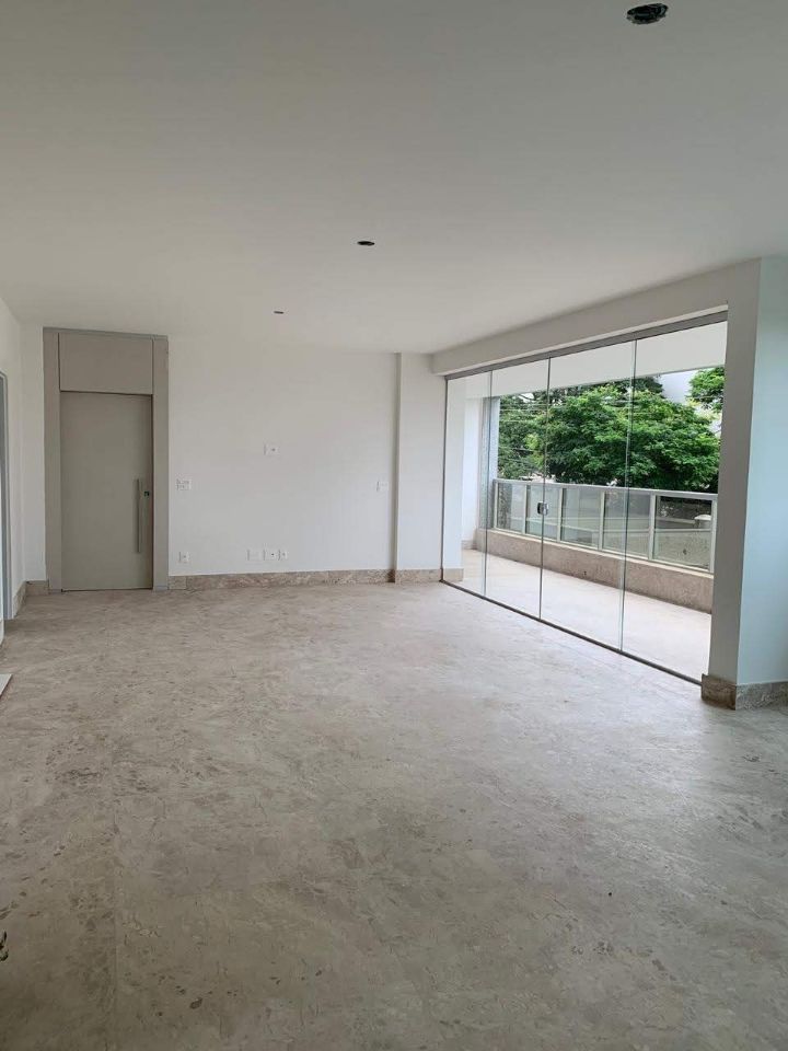 Apartamento à venda com 4 quartos, 281m² - Foto 1