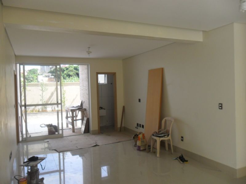 Apartamento à venda com 3 quartos, 200m² - Foto 4
