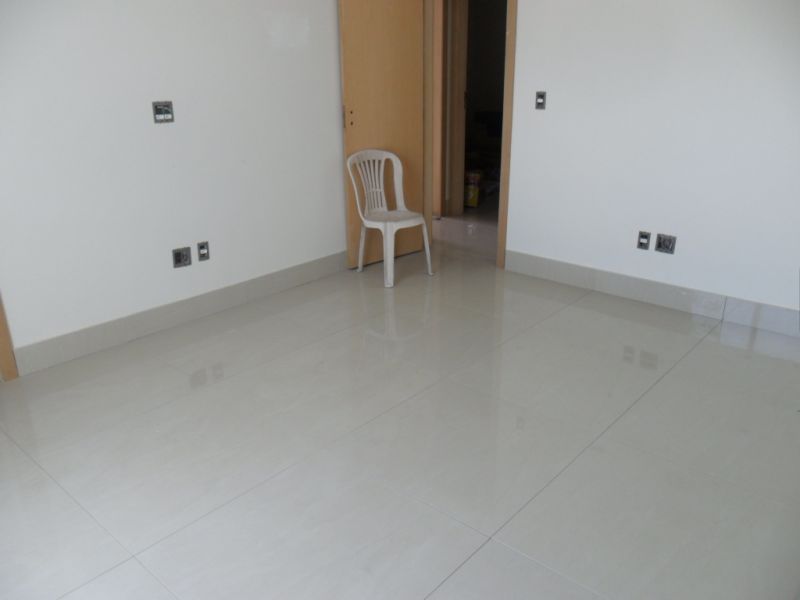 Apartamento à venda com 3 quartos, 200m² - Foto 3