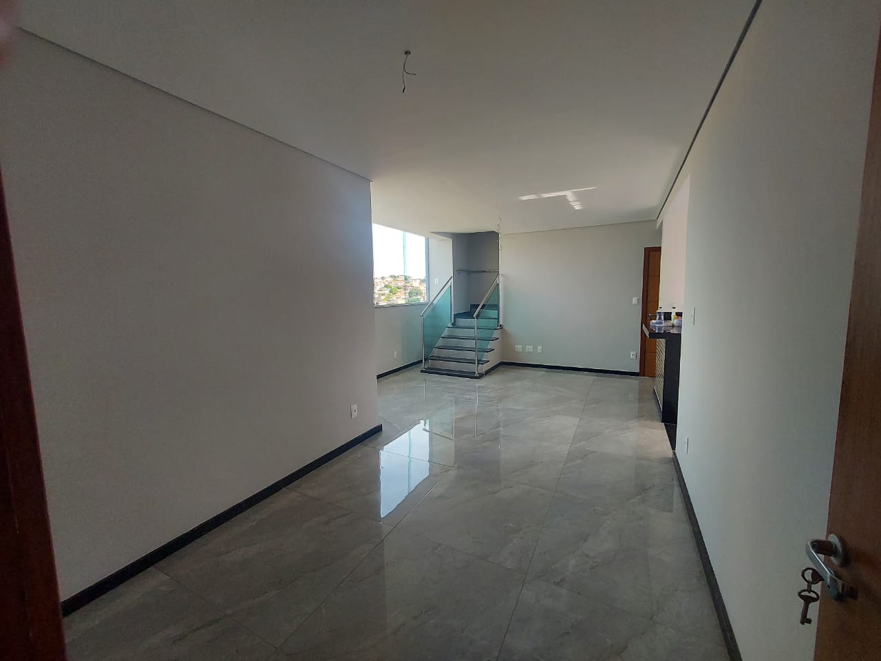Cobertura à venda com 4 quartos, 170m² - Foto 2