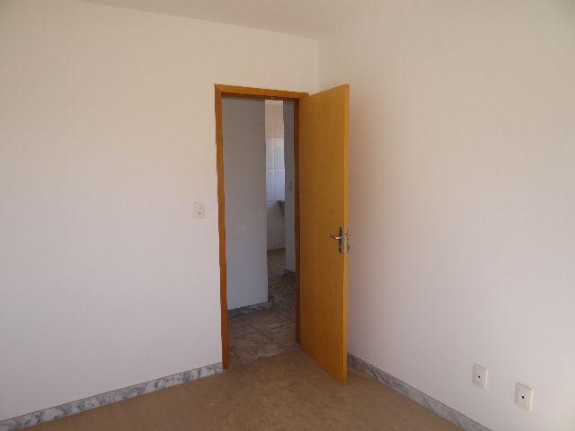 Apartamento à venda com 2 quartos, 64m² - Foto 5