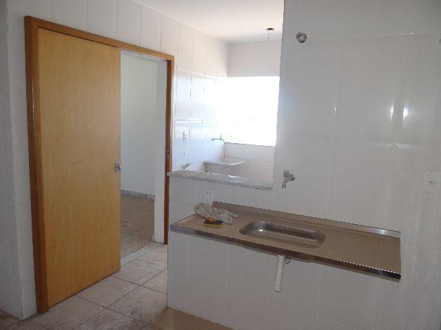 Apartamento à venda com 2 quartos, 64m² - Foto 9