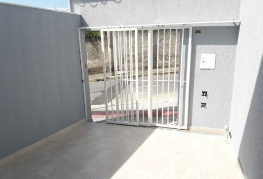 Casa à venda com 2 quartos, 58m² - Foto 4