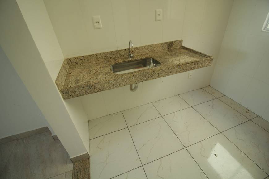 Casa à venda com 2 quartos, 58m² - Foto 9