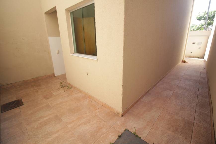 Casa à venda com 2 quartos, 58m² - Foto 11
