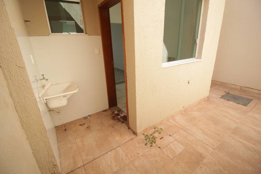 Casa à venda com 2 quartos, 58m² - Foto 24