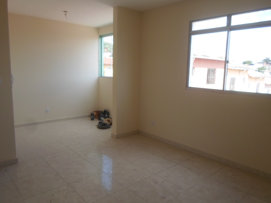 Apartamento à venda com 3 quartos, 90m² - Foto 1