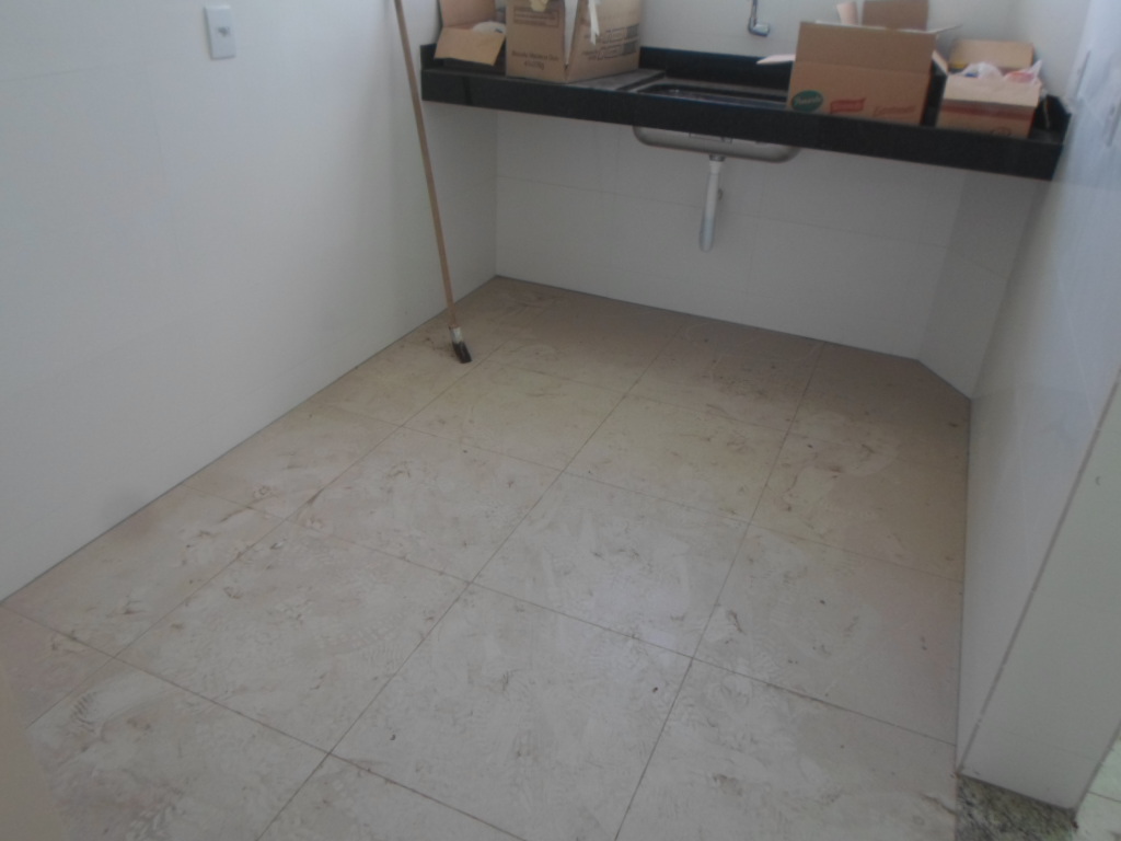 Apartamento à venda com 3 quartos, 90m² - Foto 4