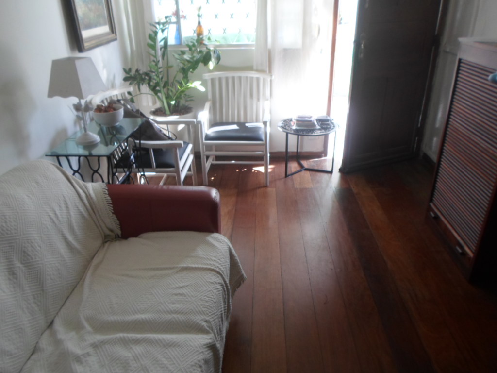 Casa à venda com 2 quartos, 60m² - Foto 2