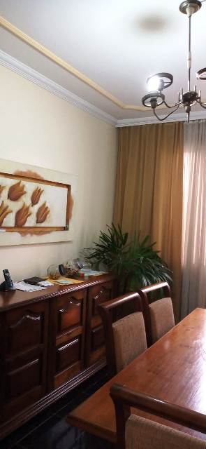 Casa à venda com 4 quartos, 381m² - Foto 2