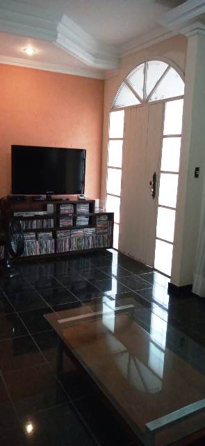 Casa à venda com 4 quartos, 381m² - Foto 3