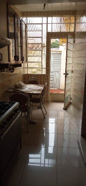 Casa à venda com 3 quartos, 245m² - Foto 19