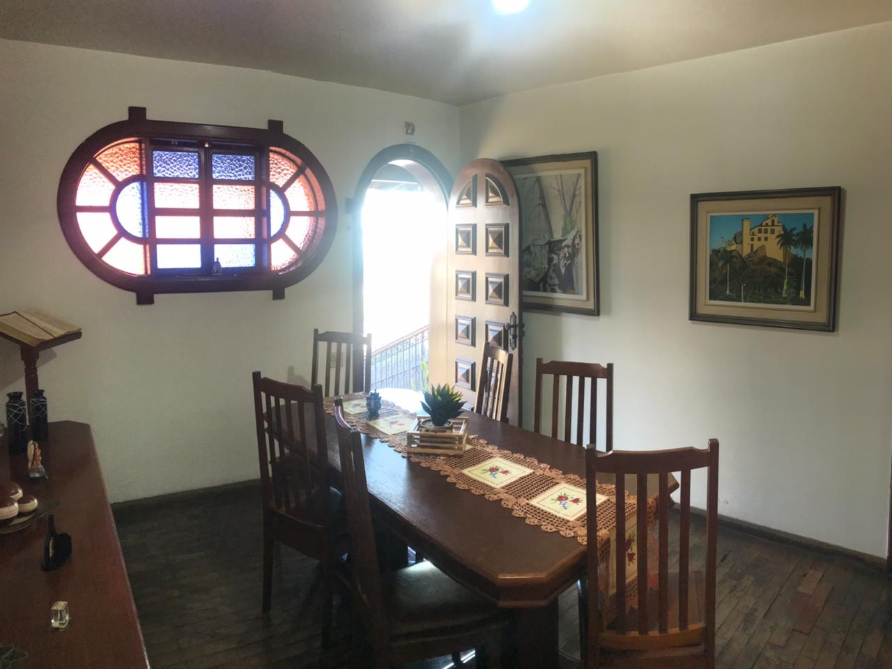 Casa, 6 quartos, 336 m² - Foto 1