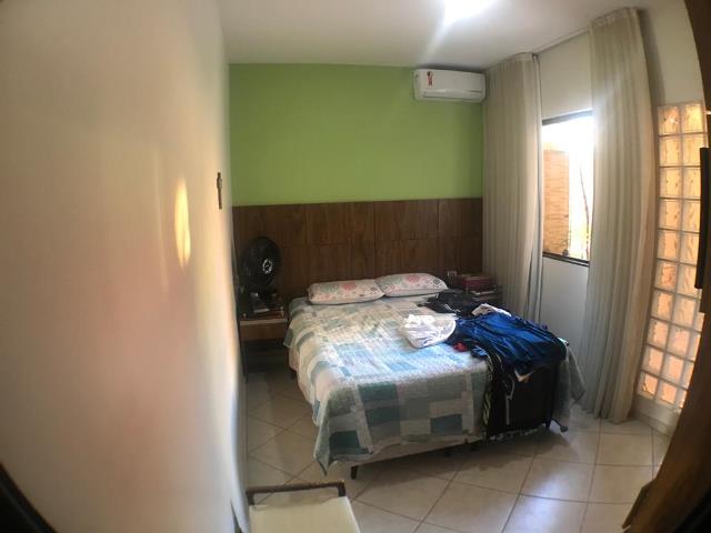 Casa à venda com 5 quartos, 270m² - Foto 3