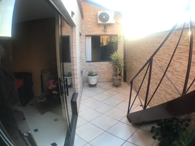 Casa à venda com 5 quartos, 270m² - Foto 12