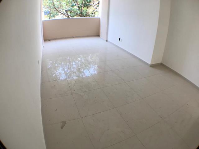Apartamento à venda com 2 quartos, 85m² - Foto 2