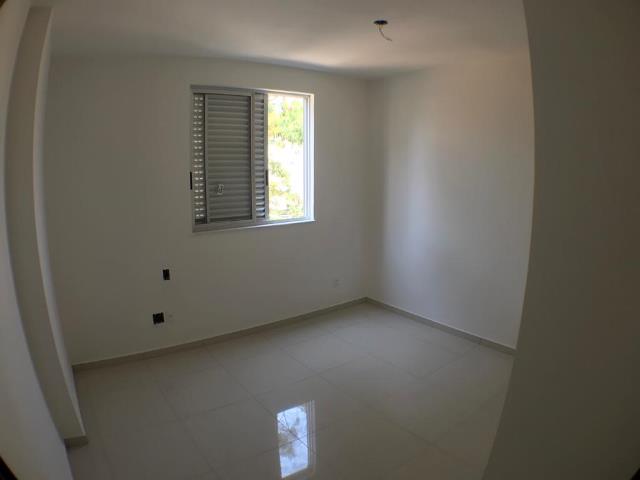 Apartamento à venda com 2 quartos, 85m² - Foto 3