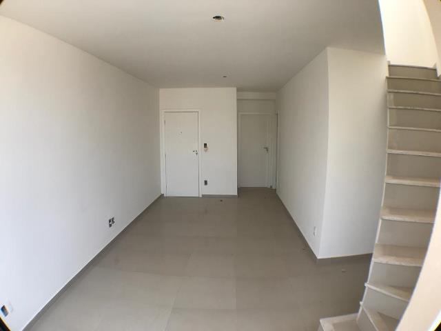 Cobertura à venda com 3 quartos, 85m² - Foto 2