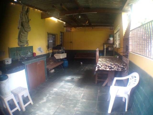 Casa à venda com 2 quartos, 186m² - Foto 2