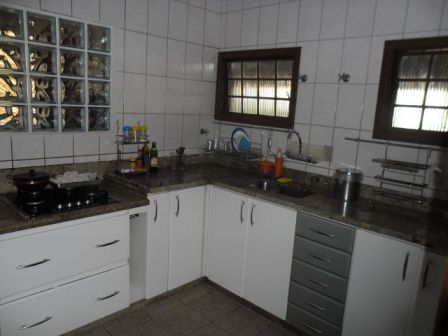 Casa à venda com 4 quartos, 220m² - Foto 5