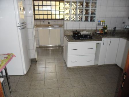 Casa à venda com 4 quartos, 220m² - Foto 6
