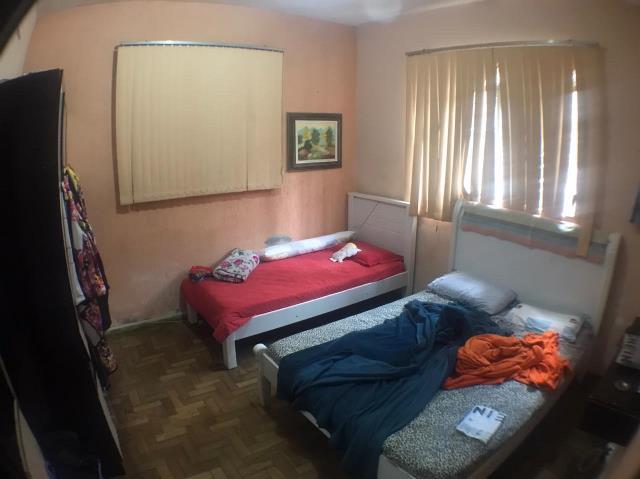 Casa à venda com 5 quartos, 140m² - Foto 2