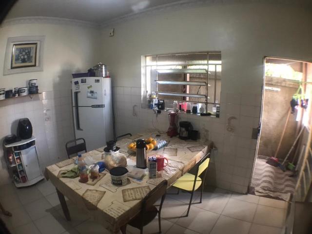 Casa à venda com 5 quartos, 140m² - Foto 23