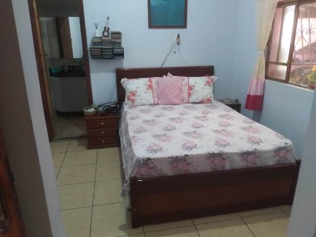 Casa à venda com 3 quartos, 200m² - Foto 12