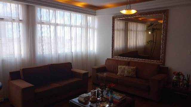 Cobertura à venda com 5 quartos, 300m² - Foto 1