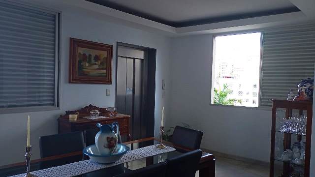 Cobertura à venda com 5 quartos, 300m² - Foto 2