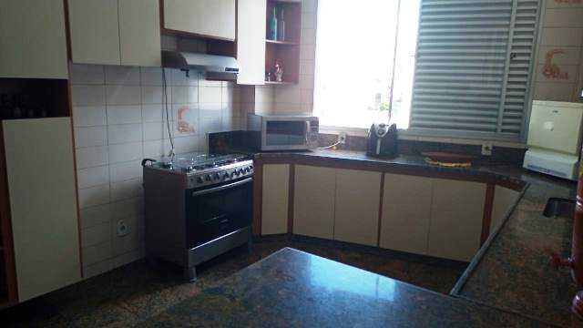 Cobertura à venda com 5 quartos, 300m² - Foto 3