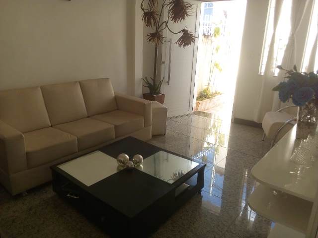 Casa à venda com 3 quartos, 160m² - Foto 2