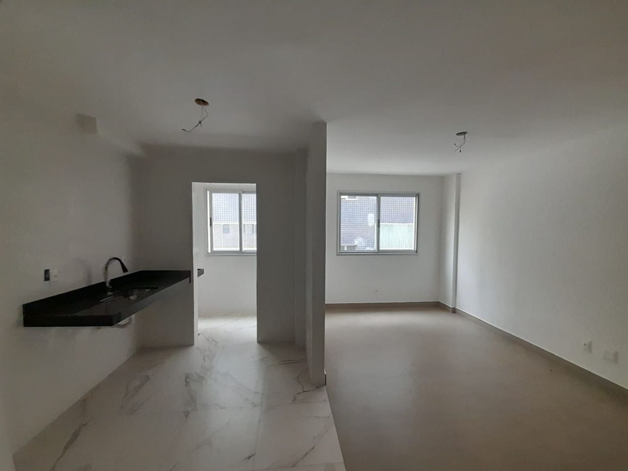 Apartamento à venda com 3 quartos, 77m² - Foto 7