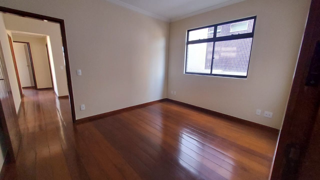 Apartamento para alugar com 3 quartos, 90m² - Foto 2
