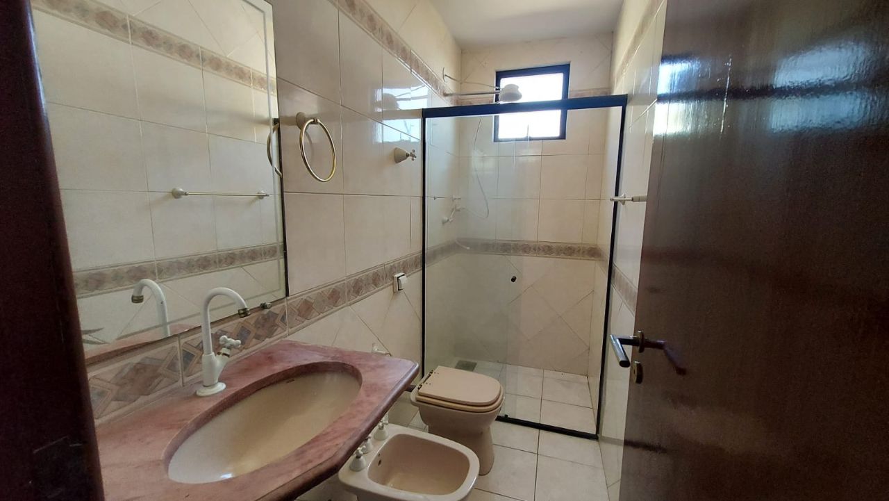 Apartamento para alugar com 3 quartos, 90m² - Foto 13