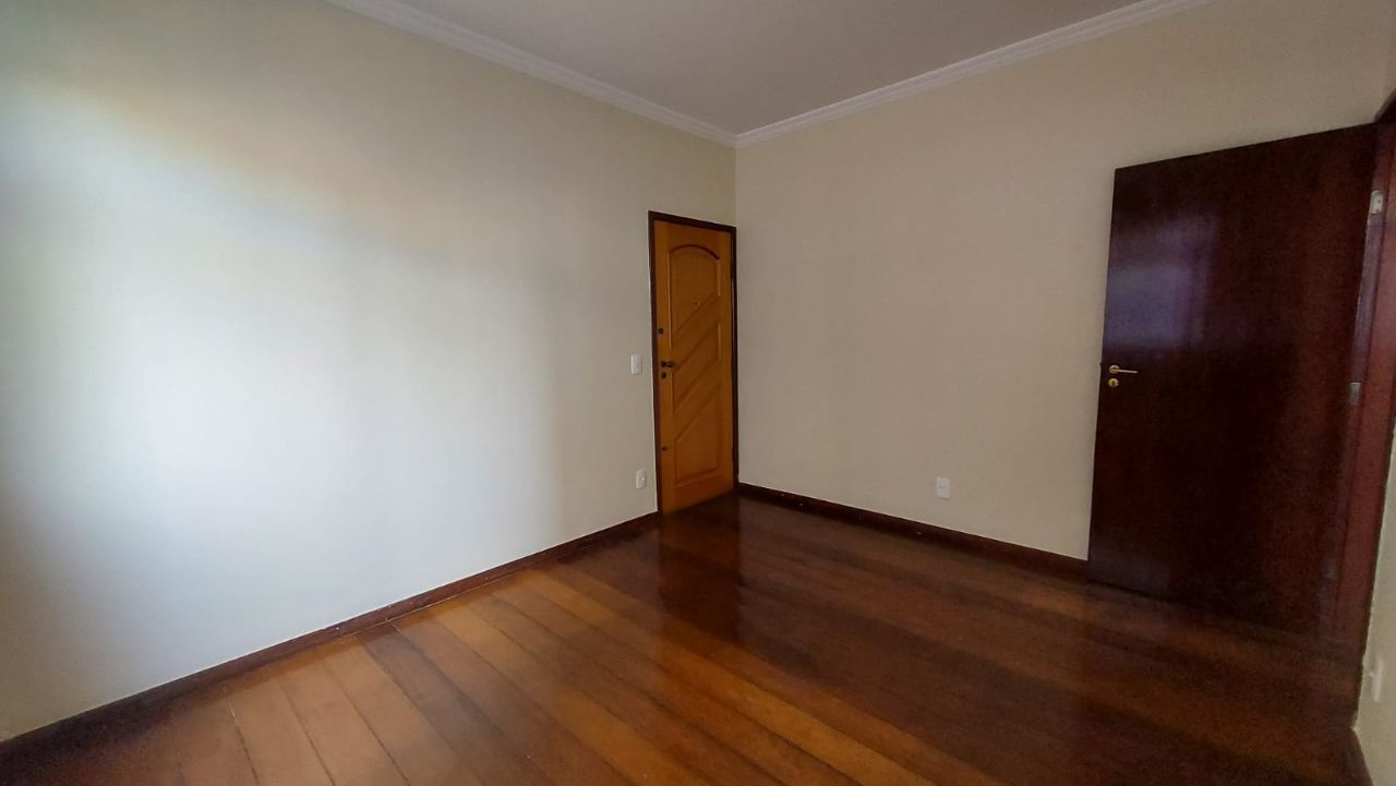 Apartamento para alugar com 3 quartos, 90m² - Foto 4