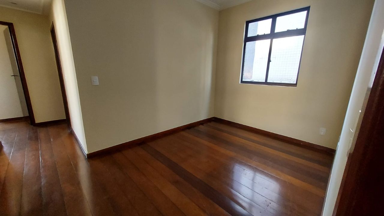 Apartamento para alugar com 3 quartos, 90m² - Foto 7