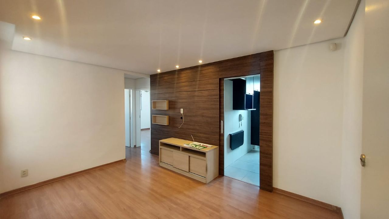 Apartamento para alugar com 3 quartos, 70m² - Foto 2