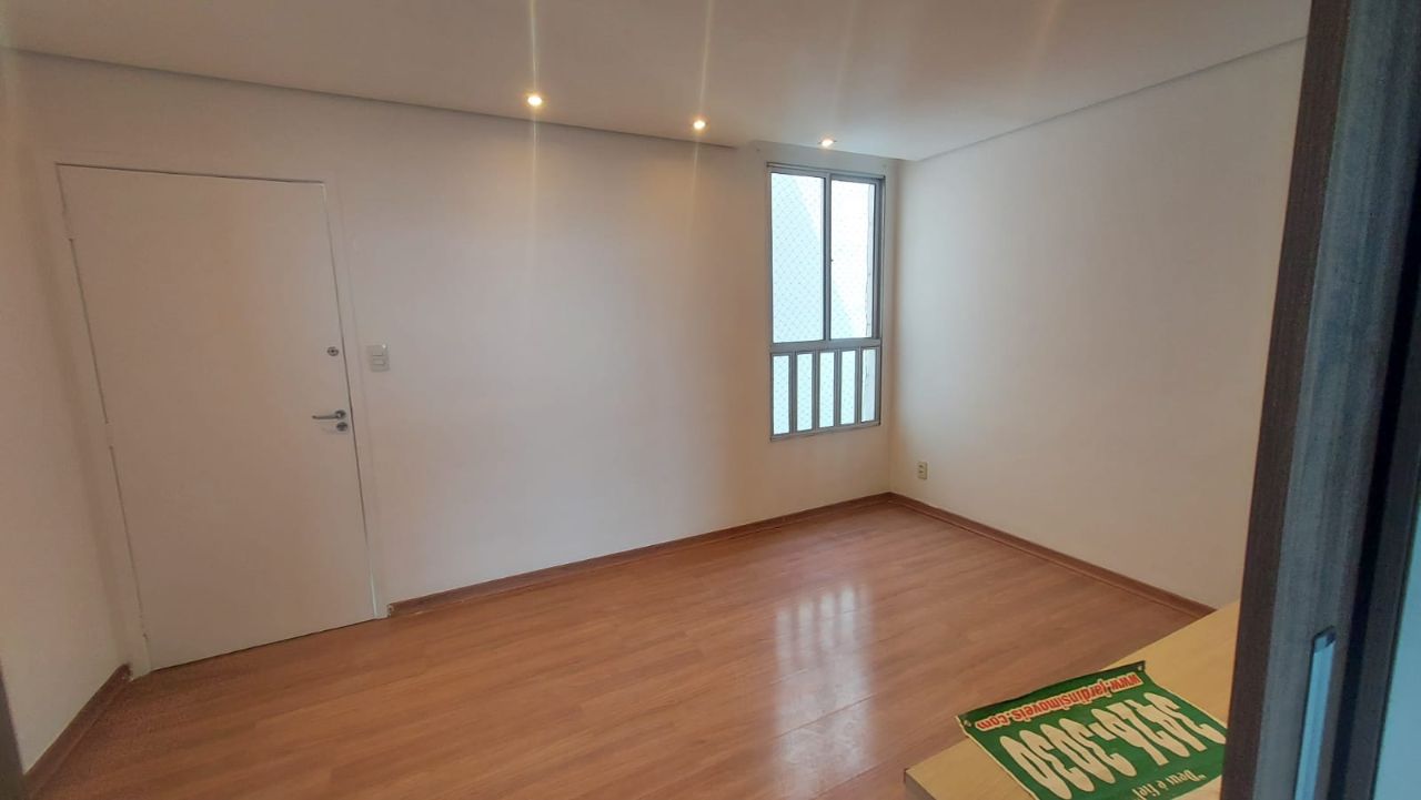 Apartamento para alugar com 3 quartos, 70m² - Foto 3