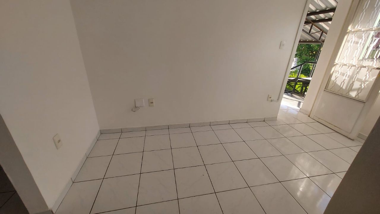 Casa para alugar com 2 quartos, 50m² - Foto 5