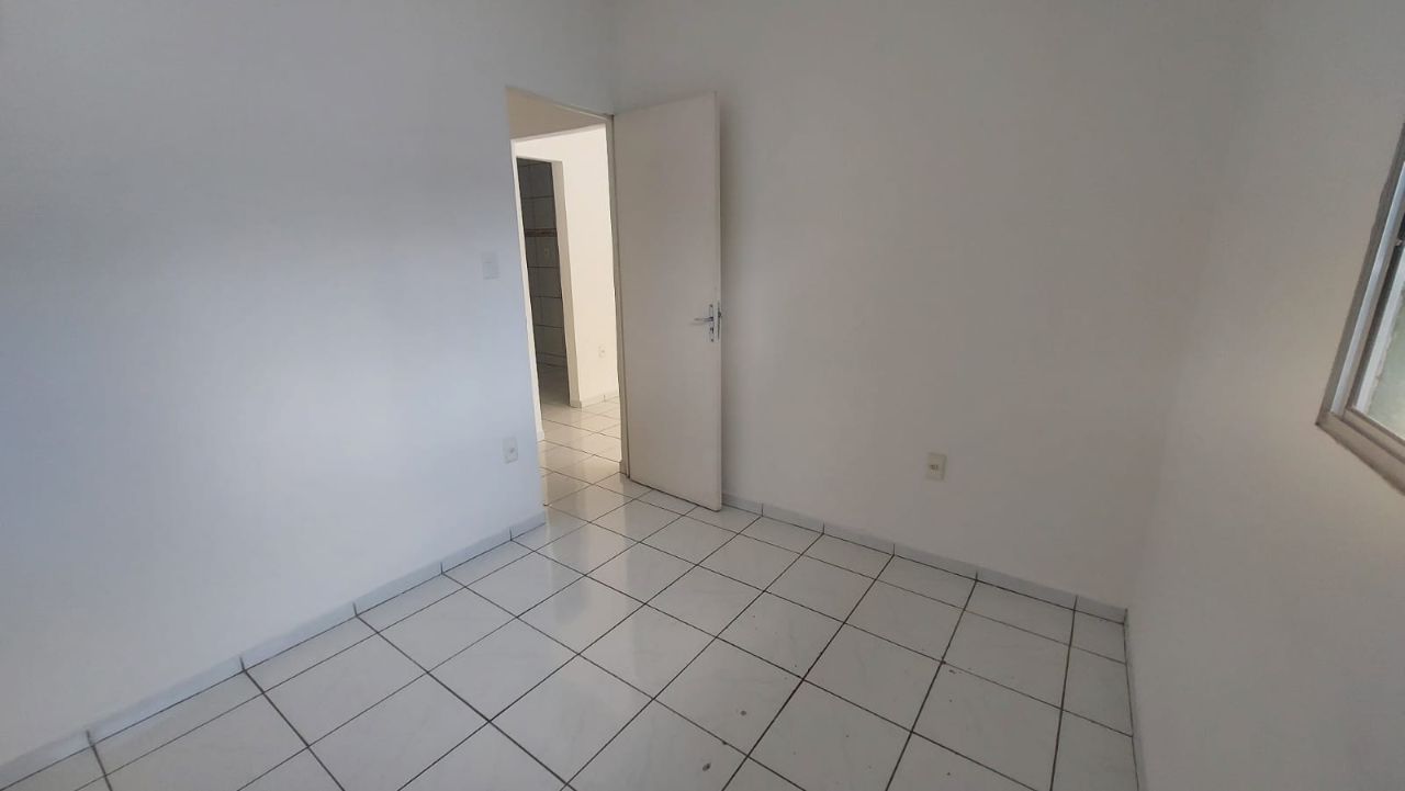 Casa para alugar com 2 quartos, 50m² - Foto 10