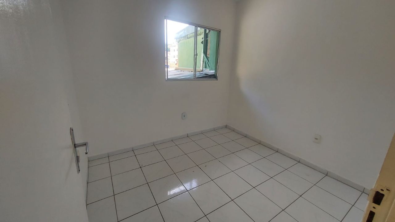 Casa para alugar com 2 quartos, 50m² - Foto 14